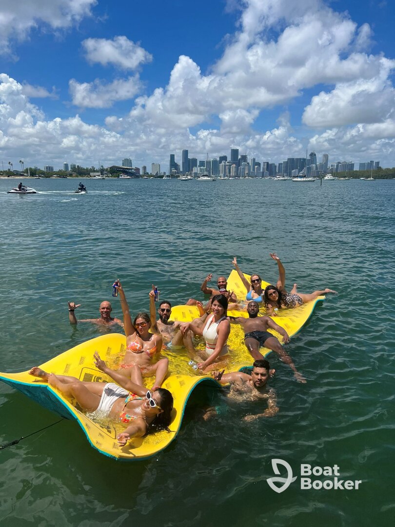 Miami – Private Boat Tour with “Coral Sea”