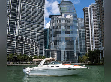 Miami – Private Boat Tour with “Coral Sea”