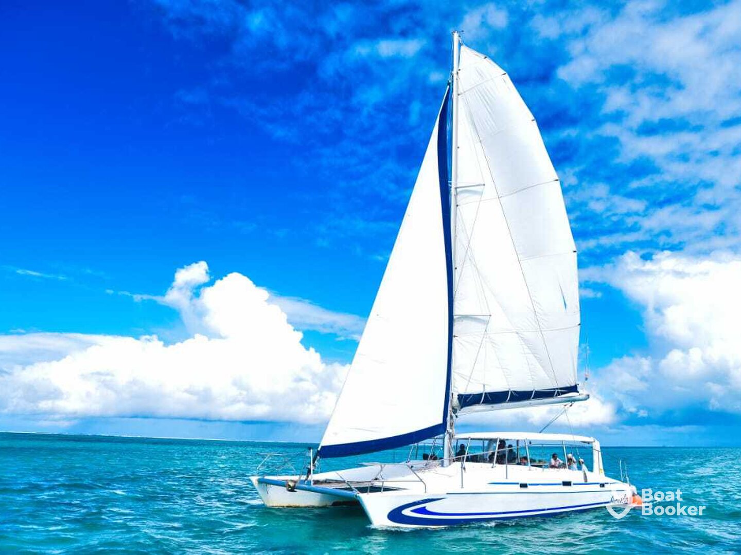 Ile Aux Cerfs  Catamaran