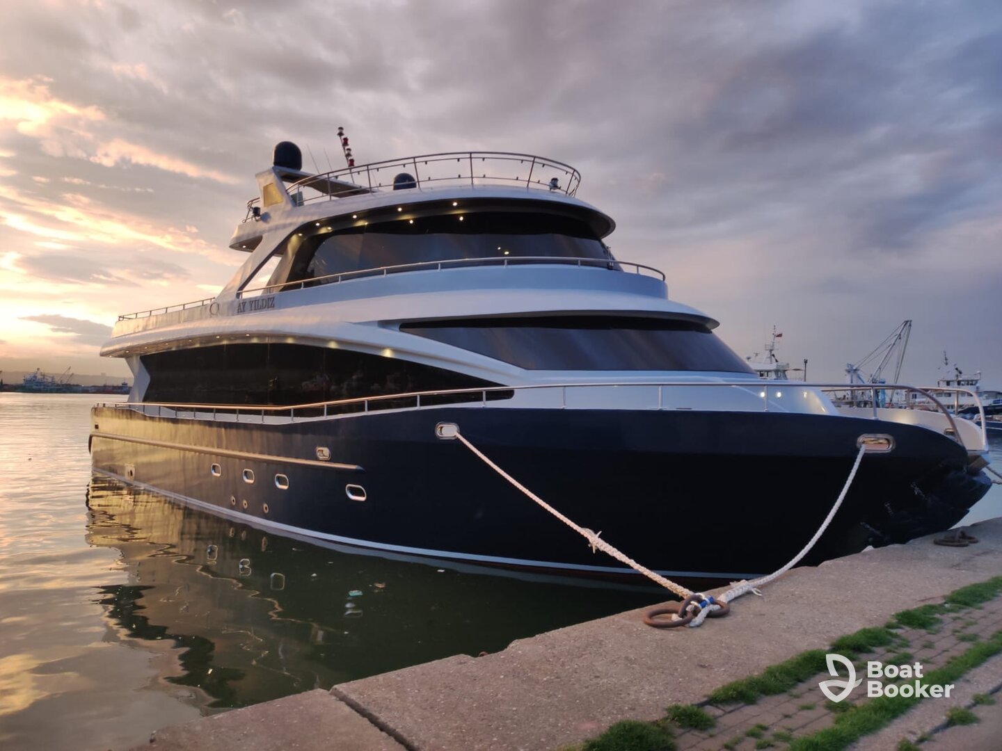 Jefes Yachting – Vis 65'