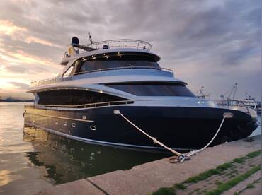 Jefes Yachting – Vis 65'