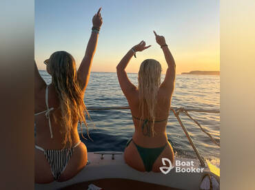 I Love Malta Boats – 28′