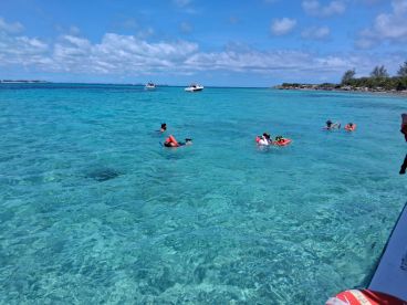 See the Bahamas from your own private boat