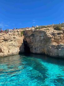 family tripnaround Comino