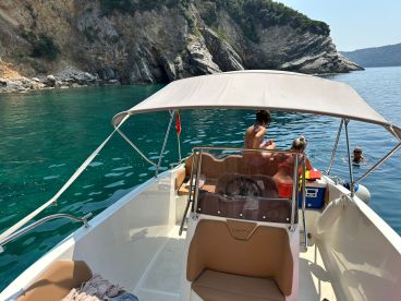 We had the most wonderful day swimming in the most beautiful spots \ud83c\udf0a