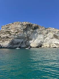 Nice experience, good and clean boat, friendly captain 