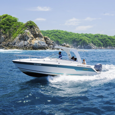 Yacht in Huatulco